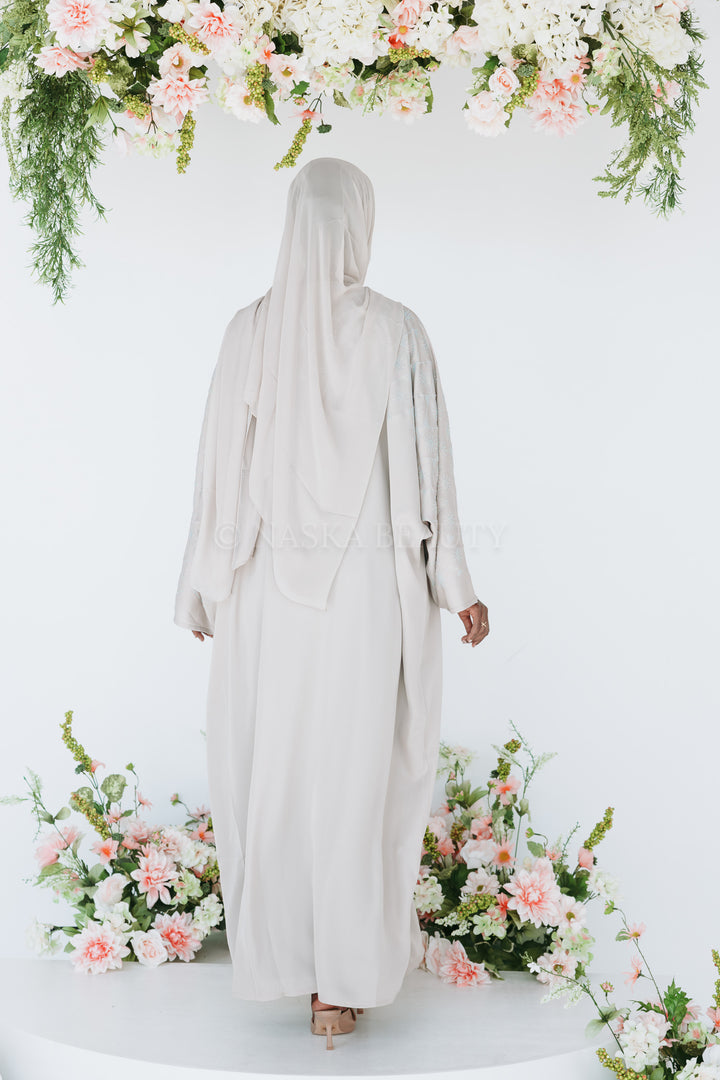 Geometric Batwing Abaya