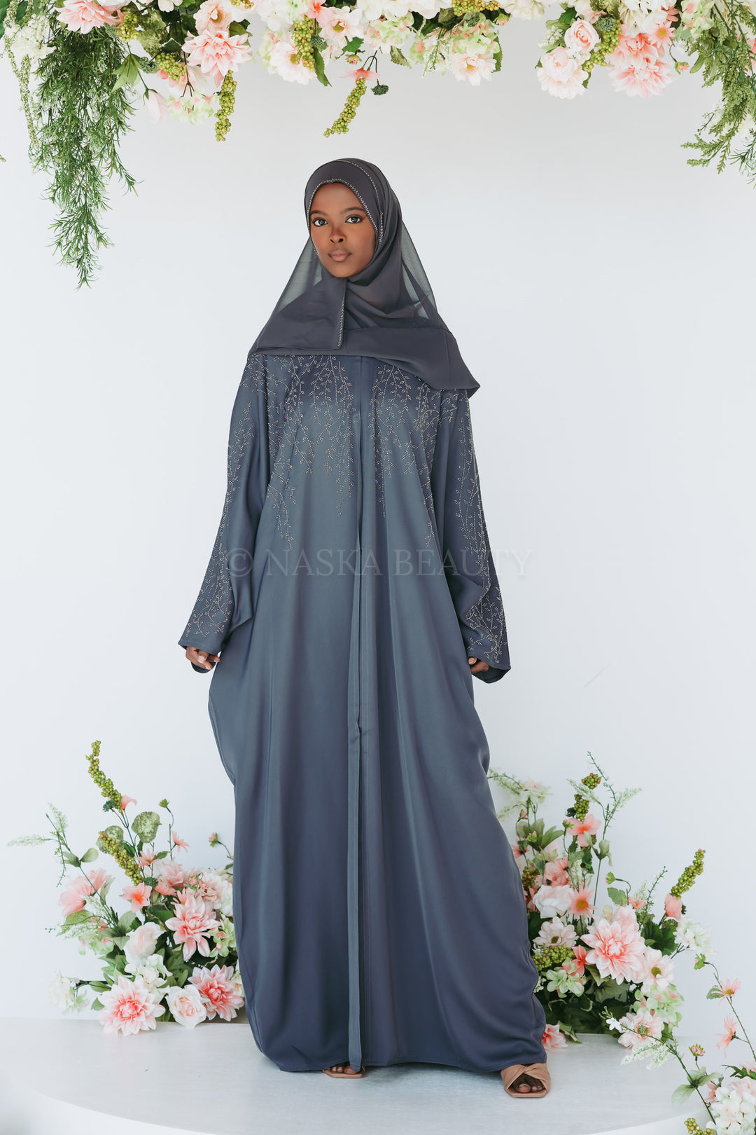 Leaf Detail Batwing Abaya