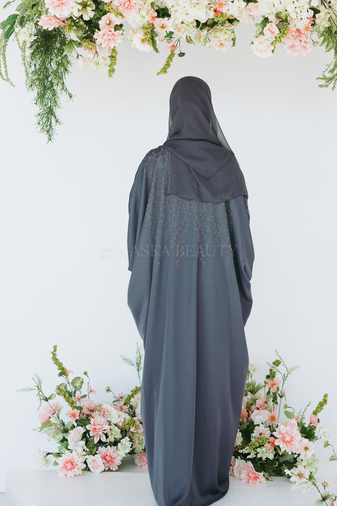 Leaf Detail Batwing Abaya