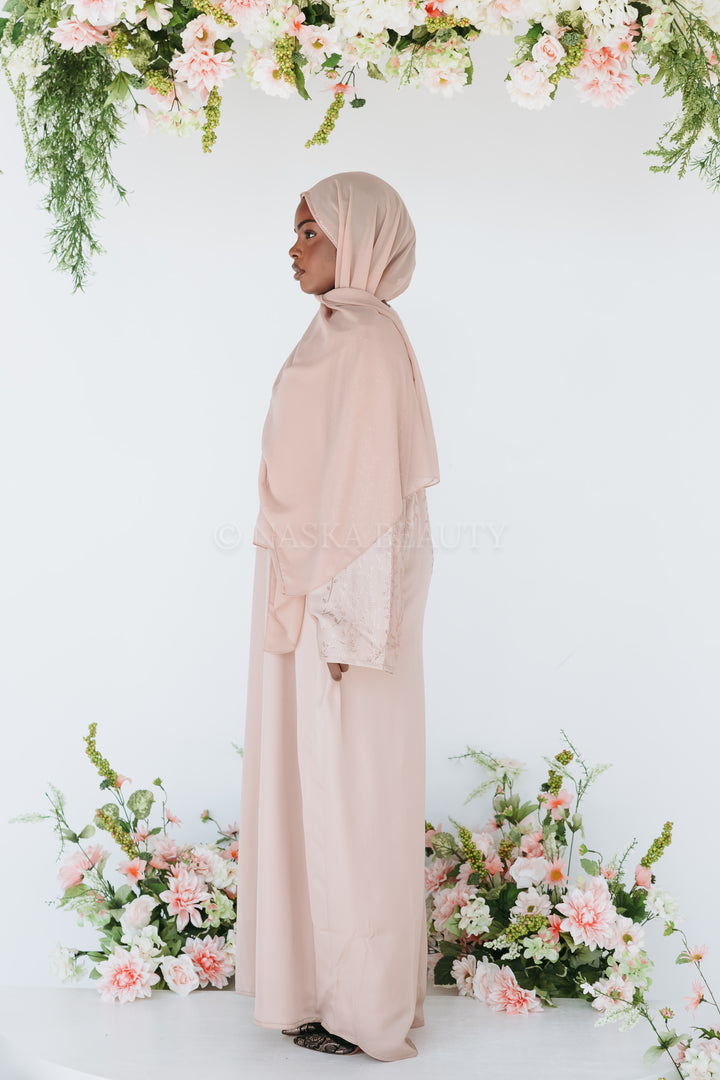 Leaf Detail Batwing Abaya