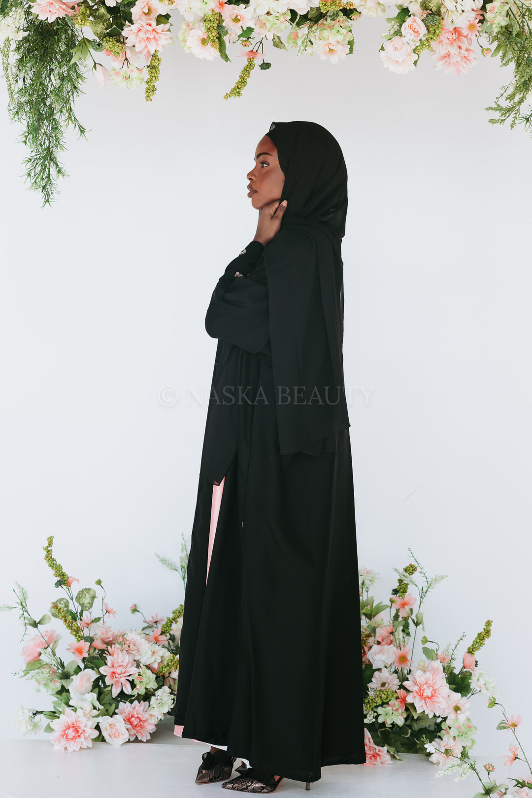 Nasteexo Abaya (pink satin included)