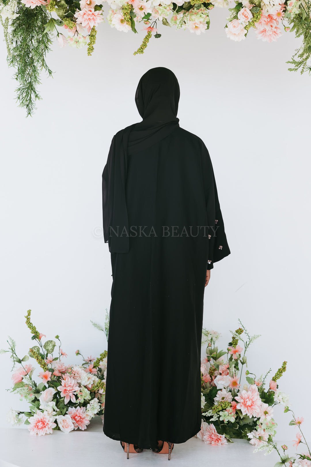 Nasteexo Abaya (pink satin included)