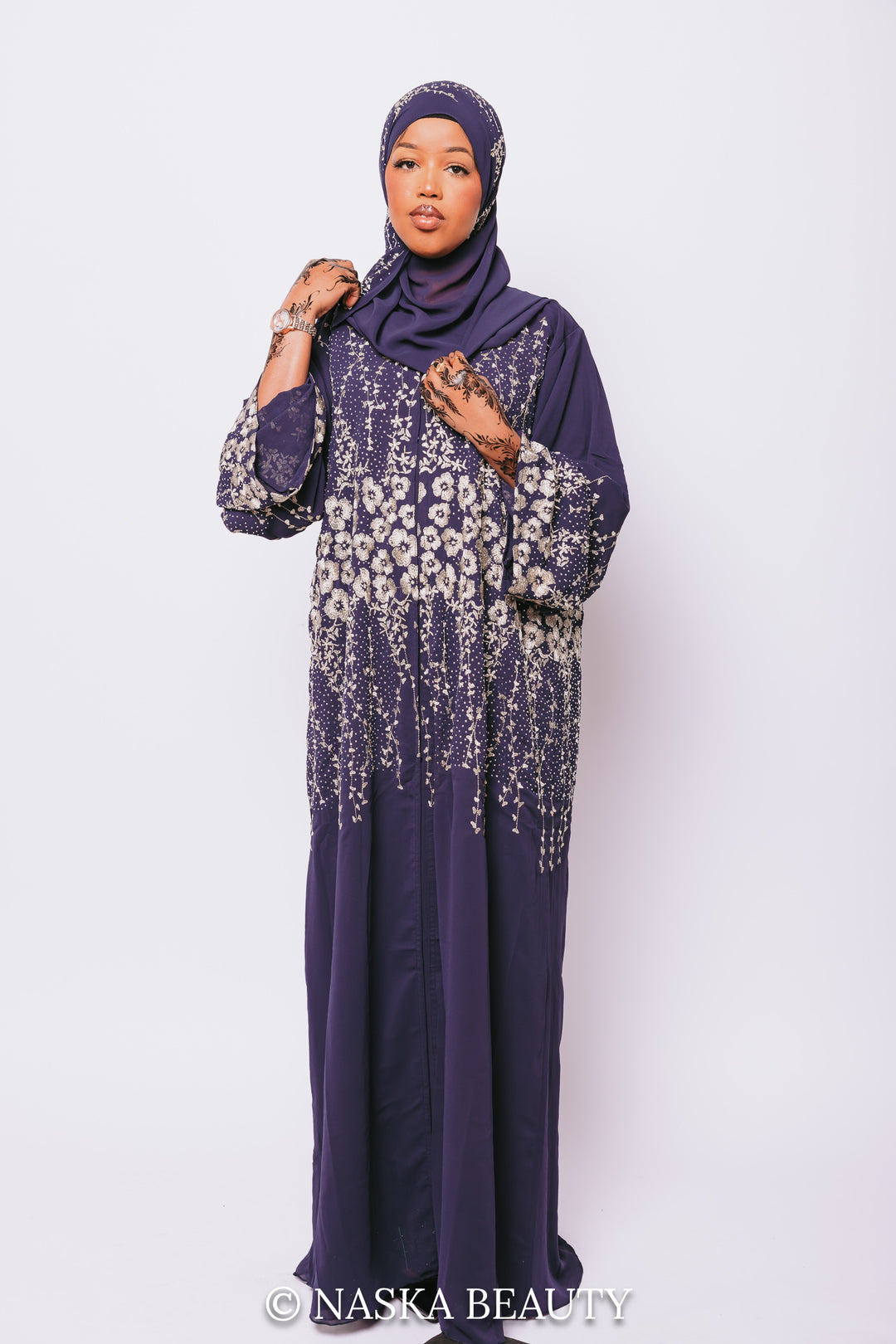 Embroidered abaya