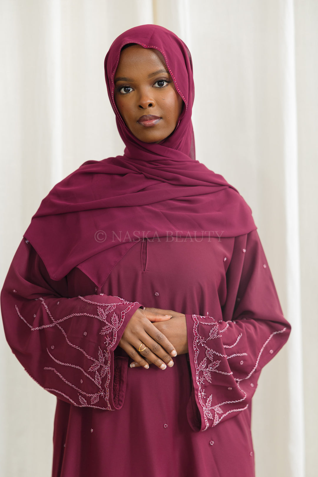 Floral Detail Closed Abaya