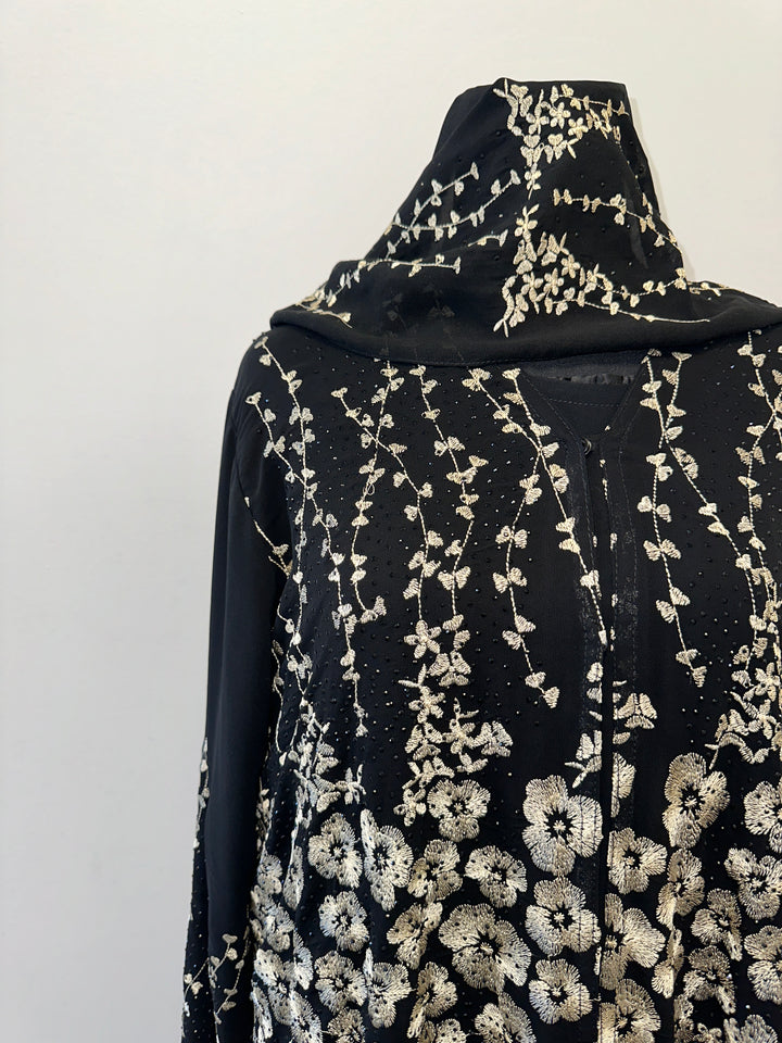 Embroidered abaya