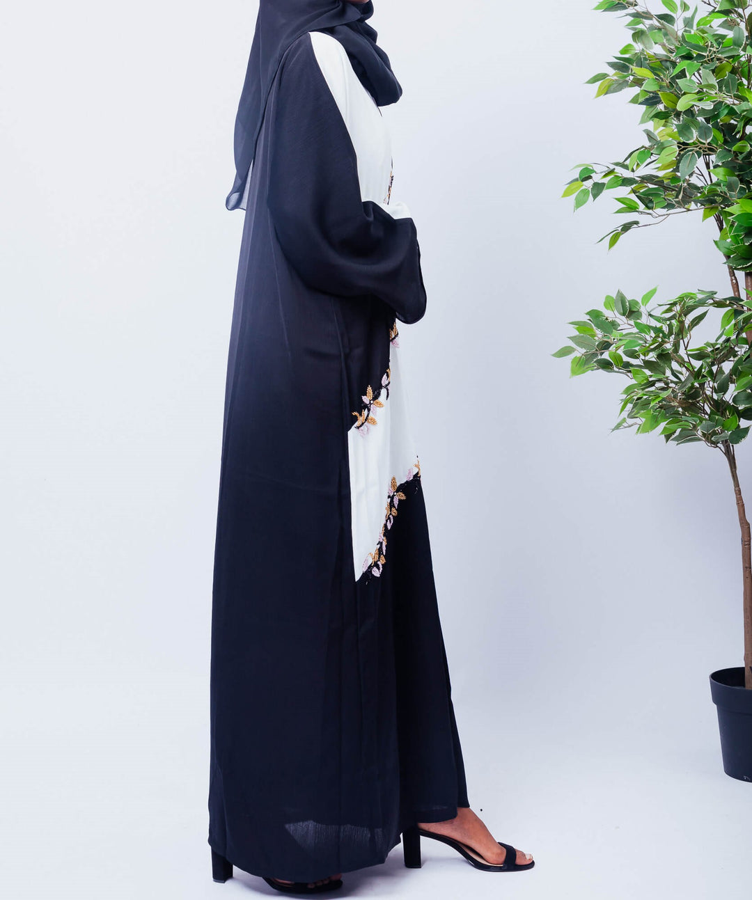 Black And White Color Block Open Abaya